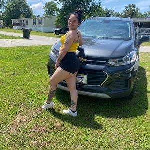 Meet your Posher, Nikki